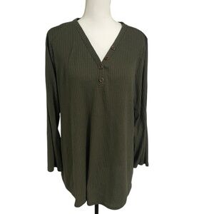 BloomChic Green 3/4 Sleeve Relaxed Tunic